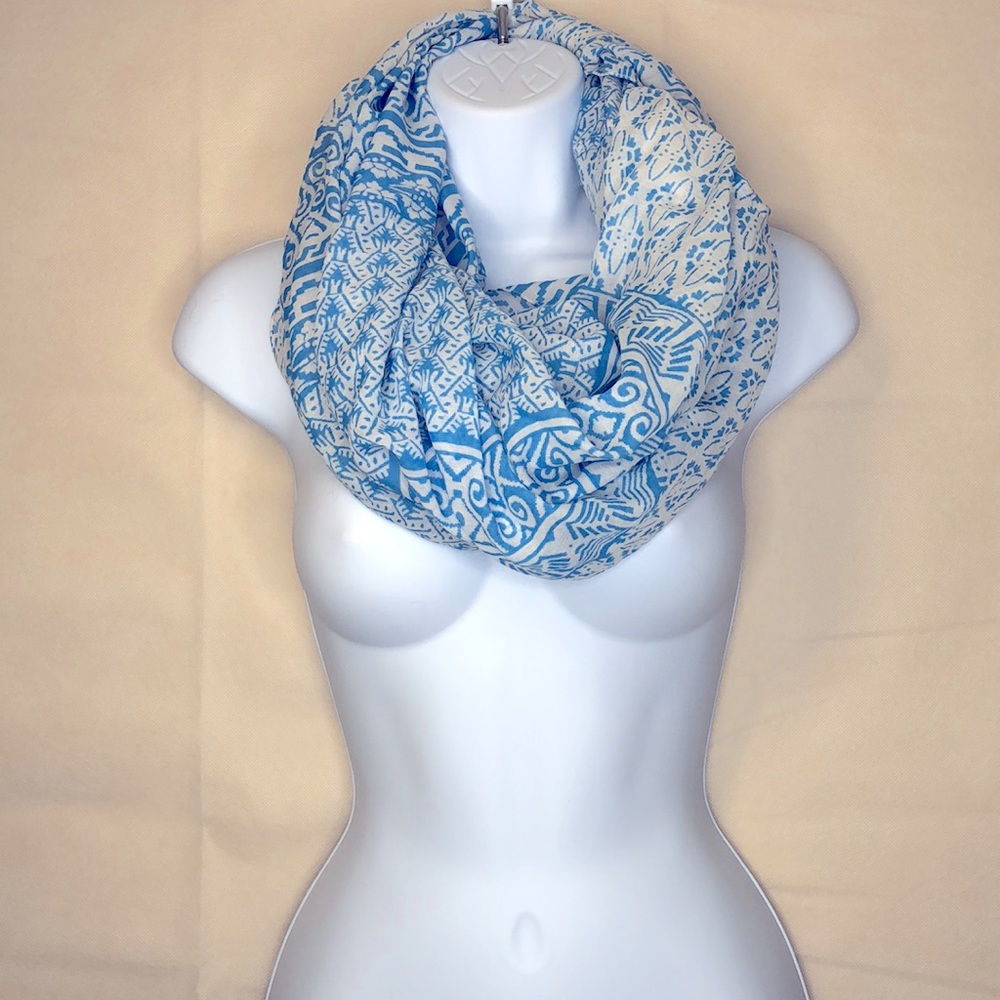Women’s Tube Scarf
